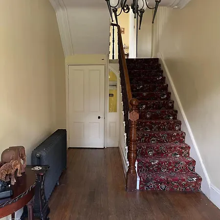 Bed & Breakfast Dernacally House And 3*