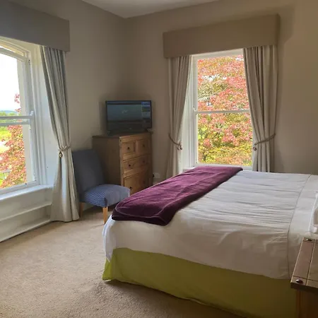 Dernacally House And Frühstückspension