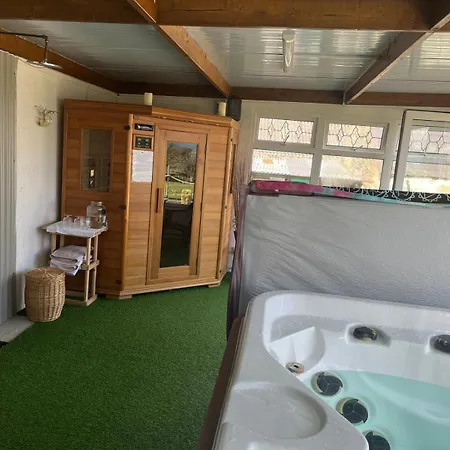 Dernacally House And Bed and Breakfast