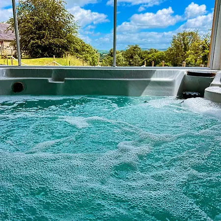 Dernacally House And Frühstückspension