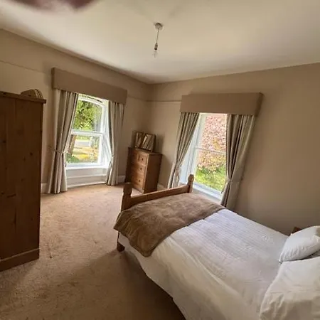 Dernacally House And Bed & Breakfast 3*