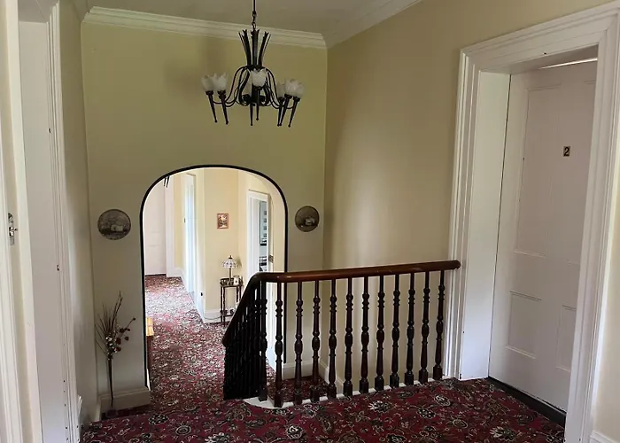 Bed & Breakfast Dernacally House And